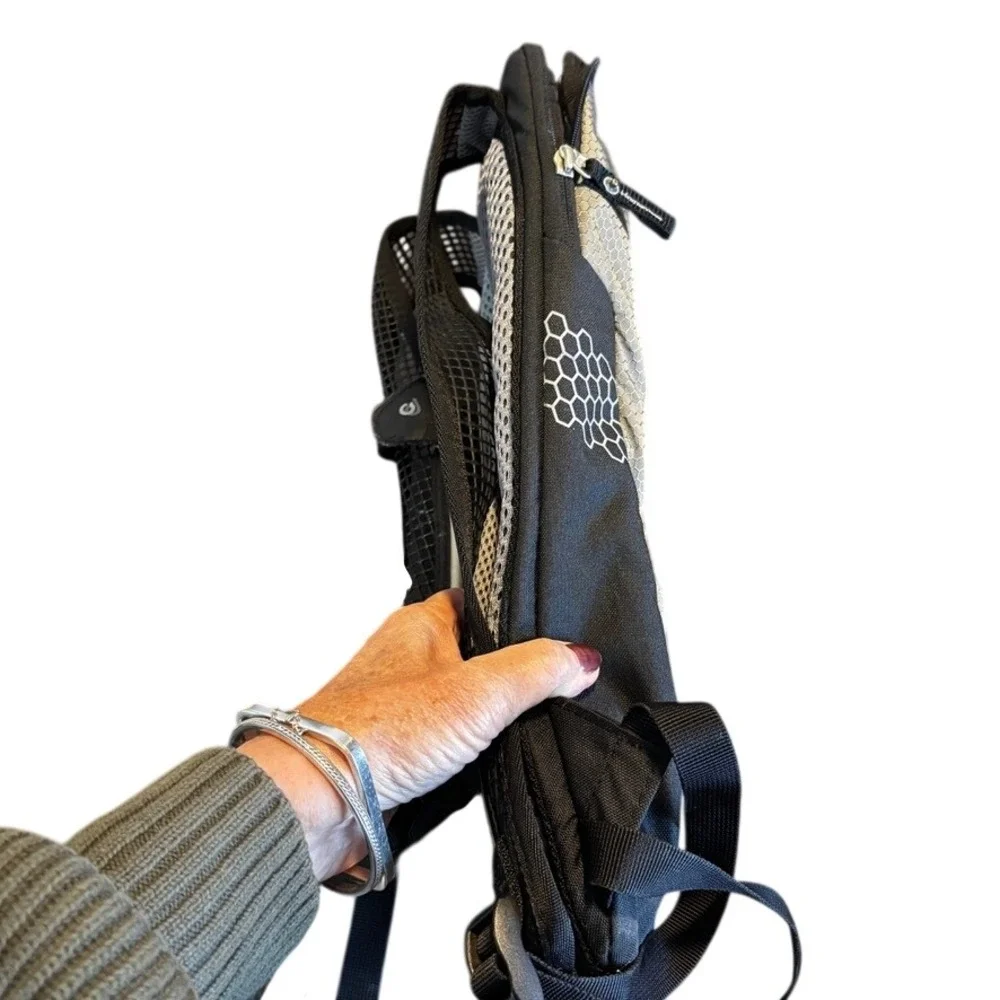Deuter Hydro Lite 3.0 Hydration‎ Pack Black Gray Airstripes Backpack Hiking
